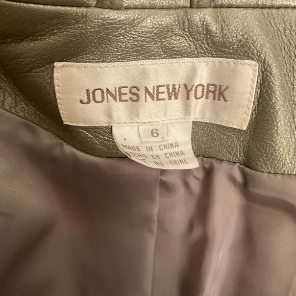 Vintage Jones New York Leather Jacket - Picture 6 of 8